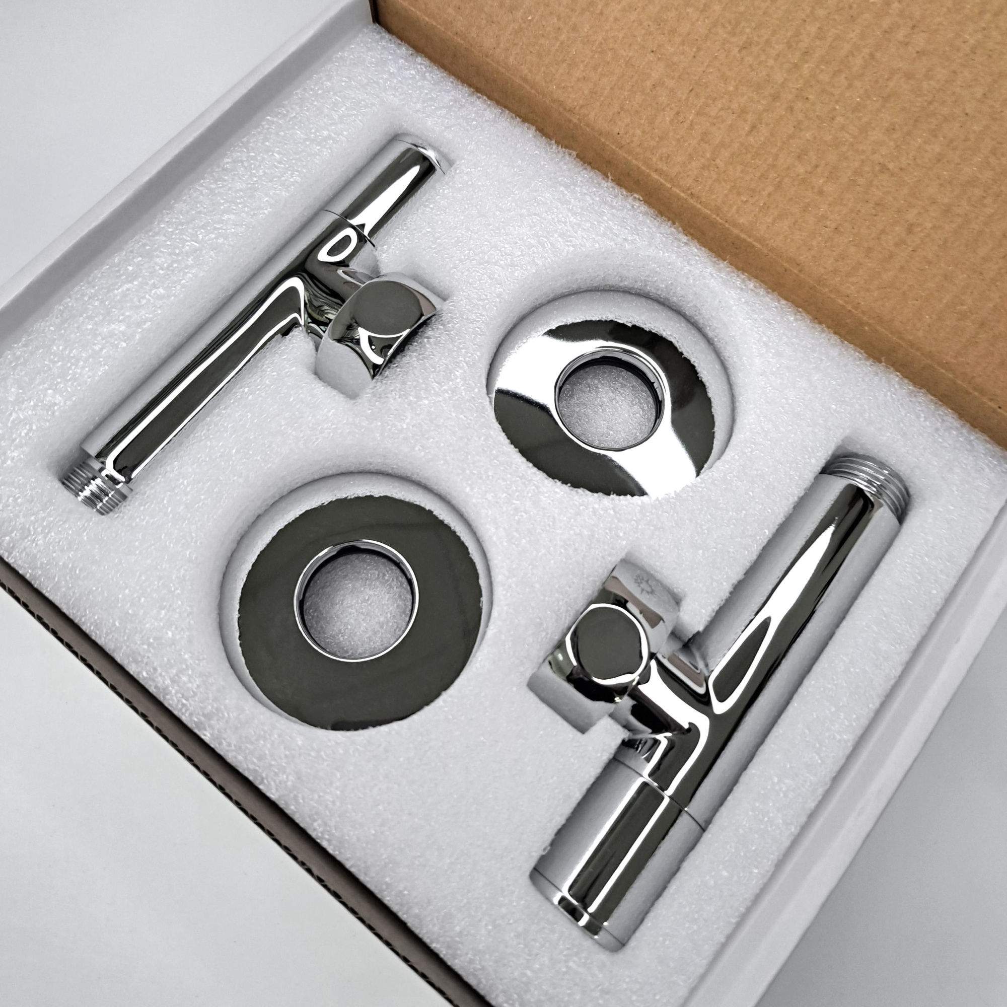 Изображение Вентиль круглый, угловой 1"х1/2" гайка/штуцер, хром (пара)